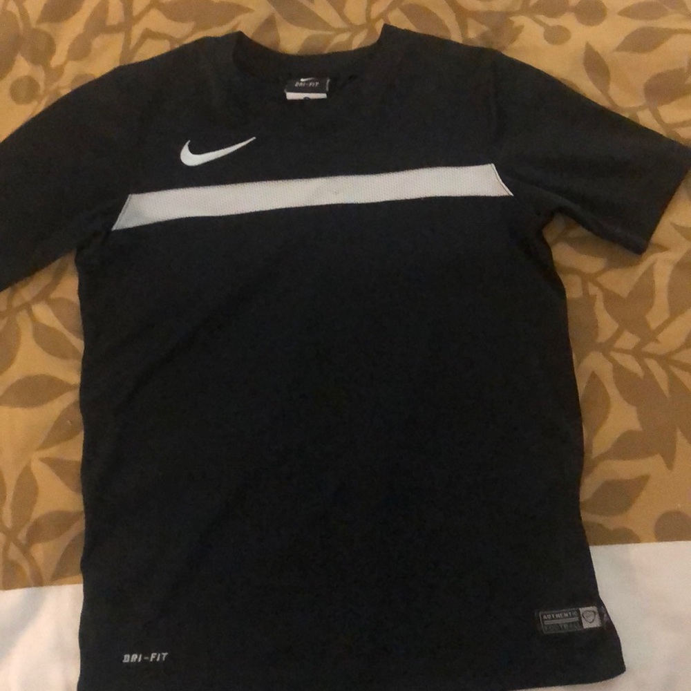Black Nike t-shirt
